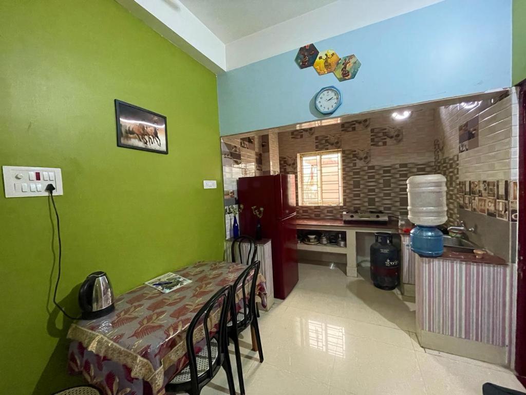 Veda Home'S Agartala Exteriör bild